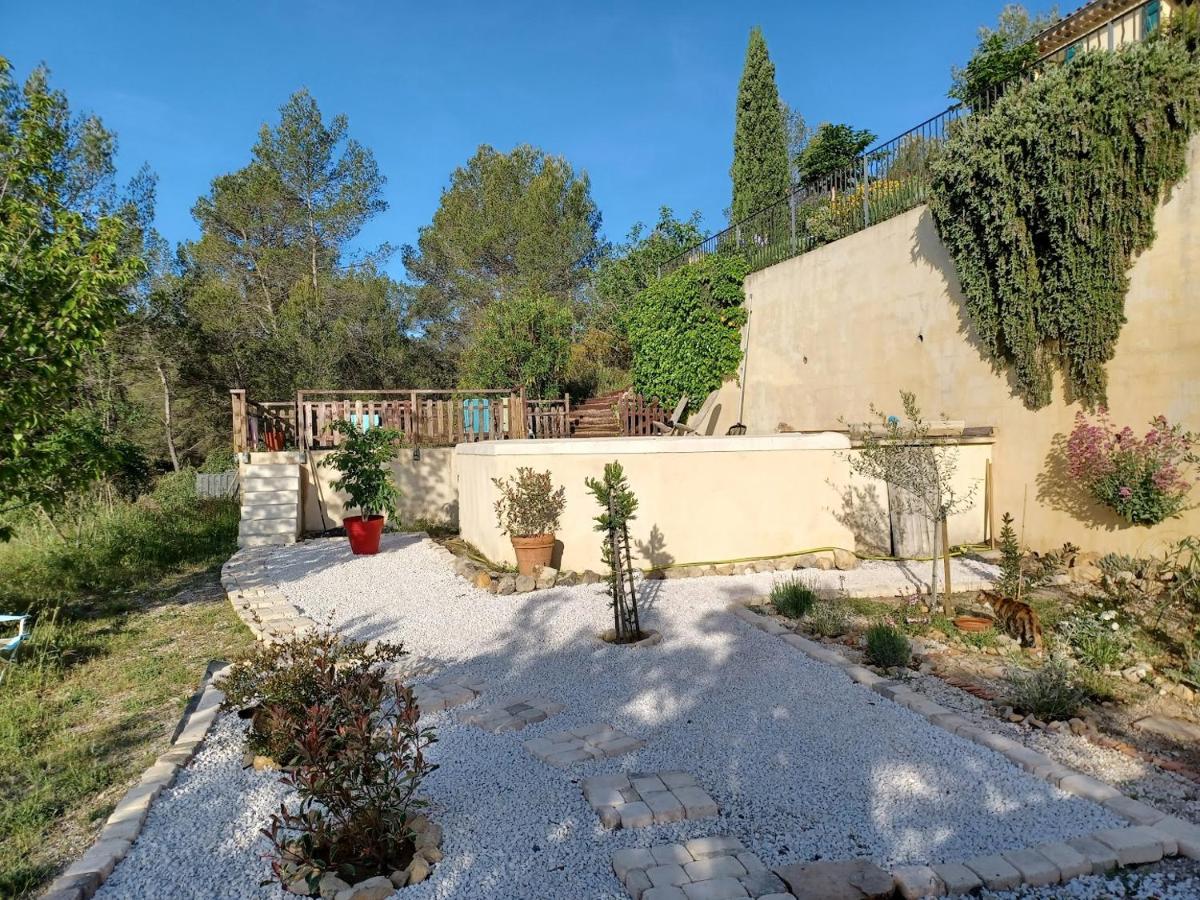 Une Chambre En Provence Correns Extérieur photo